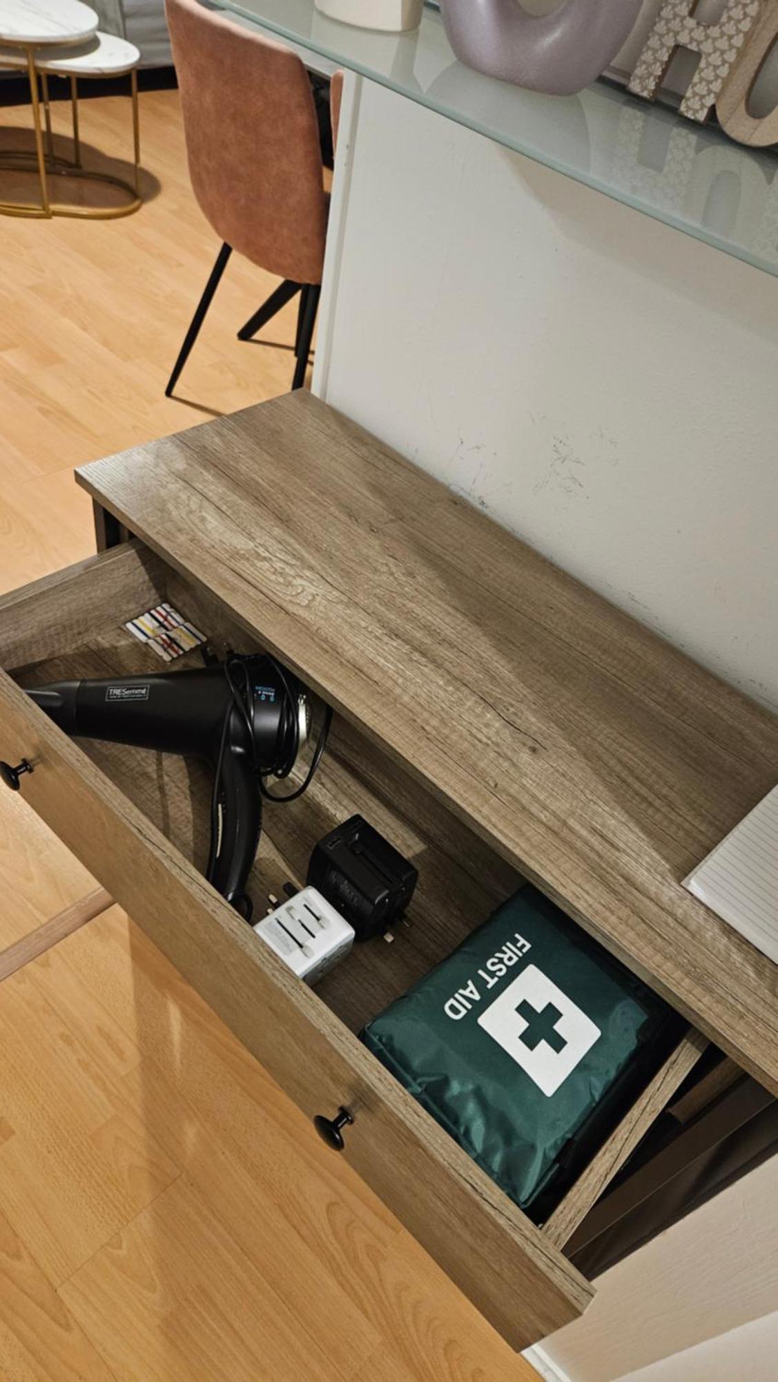 Bright And Spacious One Bedroom Apparment, Free Parking Londres Exterior foto