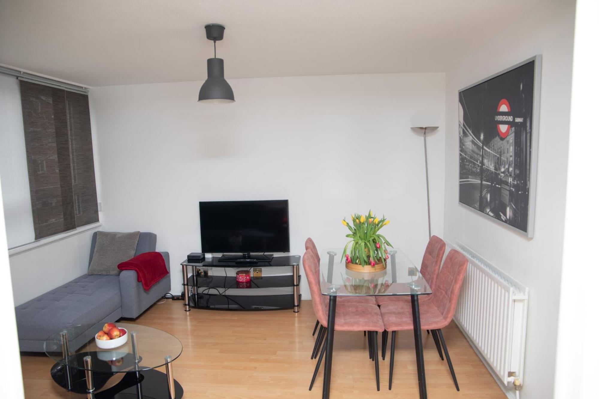 Bright And Spacious One Bedroom Apparment, Free Parking Londres Exterior foto